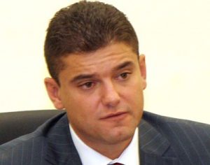 Cine cere CNP-uri si promite bani in Pitesti pentru PDL?