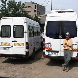 Microbuz gol, gasit la Stefanesti
