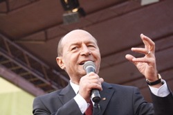 Presedintele Traian Basescu: „Nu analizez in acest moment posibilitatea dizolvarii Parlamentului”