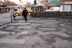 Portughezii de la Soares da Costa, aratati din nou cu degetul