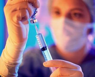Doar 15 angajati de la Prefectura Arges se vor vaccina impotriva noii gripe