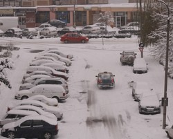 Trafic auto îngreunat în 12 județe din cauza zăpezii
