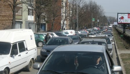 Trafic de cosmar in zona Podul Viilor si Calea Bucuresti