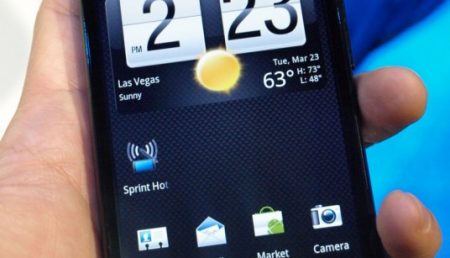 A aparut HTC EVO 4G