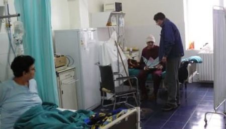 Ministerul Sanatatii paseaza catre primarii 17 spitale din Arges