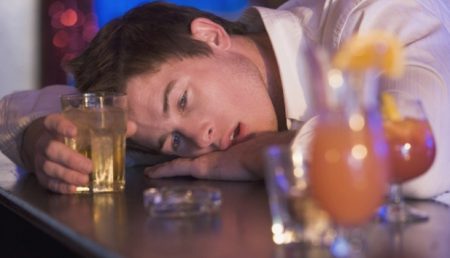 Alcoolul face ravagii printre tinerii din Pitesti