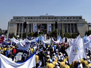 Boc nu a ascultat sindicatele. Greva generala mai devreme de 31 mai?