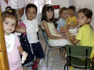 Argesenii vor sa adopte orfani