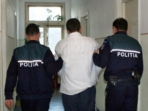 Seful Biroului Logistica de la IPJ Arges arestat pentru coruptie!