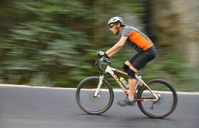 Ciclism montan si mancare traditioanala la Dambovicioara