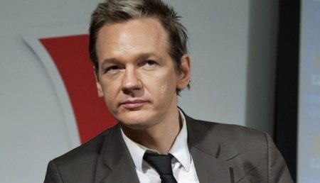 Fondatorul Wikileaks, arestat pentru…”sex pe nepregatite”!