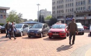SALON AUTO ÎN PIAȚA „VASILE MILEA”