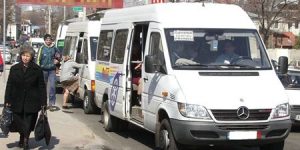 PRINSE LA FURAT ÎN MAXI-TAXI