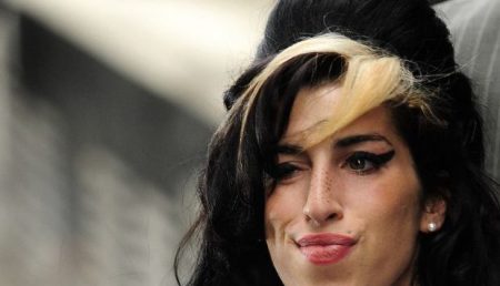 Amy Winehouse – derapajele care au distrus un talent