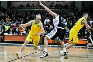 BCM U Piteşti a învins la o diferenţă de 36 de puncte!