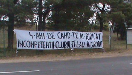 Protest al suporterilor faţă de conducerea clubului FC Argeş