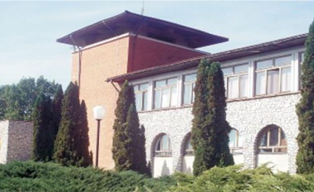 Concurs la Institutul