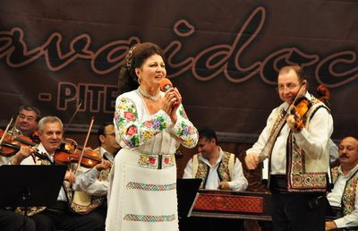 Jenant: Irina Loghin a facut playback la Zavaidoc!