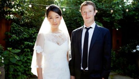 Părintele Facebook s-a căsătorit