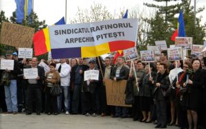 Salariaţii de la Arpechim sunt campioni! Află la ce!