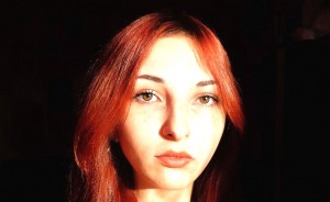 VEȚI MAI AUZI DE EA! ARE O VOCE FĂCUTĂ PENTRU ROCK! PENTRU ROCK-UL VECHI!