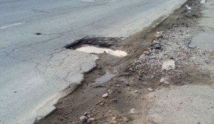 O MIZERIE DE STRADĂ! ÎN PITEȘTI, MAI RĂU CA LA ȚARĂ!