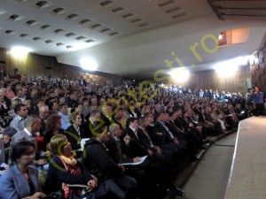 CASA SINDICATELOR, PLINĂ OCHI!
