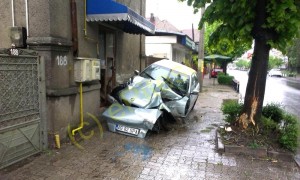 EXCLUSIV! ACCIDENT SPECTACULOS PE BULEVARDUL REPUBLICII! VEZI GALERIE FOTO!