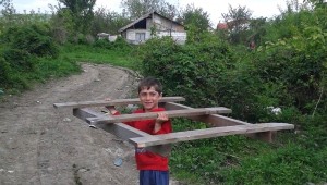 COPIII DIN CENTRUL DE TIP FAMILIAL GĂVANA AU AJUTAT O FAMILIE
