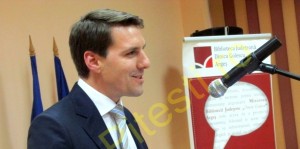 PUHOI DE LUME A VENIT SĂ-L VADĂ PE PRINCIPELE NICOLAE!