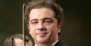 E DOCTOR ÎN MUZICĂ! VENIȚI SĂ-L VEDEȚI LA FILARMONICĂ!