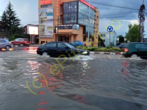 ATENȚIE! SE ANUNȚĂ RUPERE DE NORI! COD PORTOCALIU ÎN ARGEȘ!