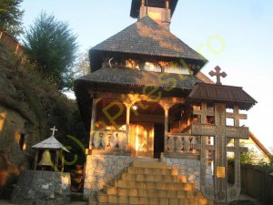 AŢI FOST LA „METEORA ROMÂNIEI”? ESTE SPECTACULOASĂ!