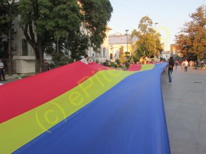 IMPRESIONANT! MARȘUL UNIRII ÎN PITEȘTI, CU DRAPEL TRICOLOR DE 150 DE METRI