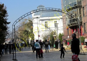 ARCADE PE STRADA MARE! ORĂȘELUL COPIILOR, LA STADION!
