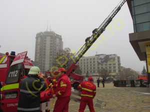 PANICĂ ÎN PITEŞTI! POMPIERI ŞI AMBULANŢE ÎN CENTRUL ORAŞULUI!