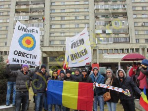 „ACŢIUNEA 2012” A MILITAT AZI ÎN PITEŞTI PENTRU UNIREA BASARABIEI CU ROMÂNIA