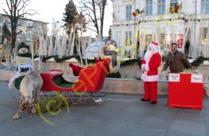 „OBICEI” DE IARNĂ ÎN PITEȘTI: POZE CU MOȘ CRĂCIUN ȘI ARTEZIANA MUZICALĂ
