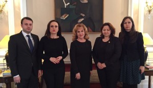 SIMONA BUCURA OPRESCU A SEMNAT ÎN CARTEA DE CONDOLEANȚE DE LA AMBASADA FRANȚEI