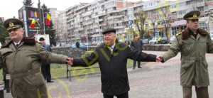 HORA UNIRII, BĂTUTĂ ASPRU DE VÂNT ÎN PITEȘTI (GALERIE FOTO)
