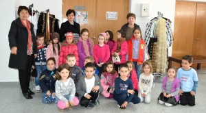 „PORȚI DESCHISE” CU TEATRU ȘI PICTURĂ LA CENTRUL CULTURAL MIOVENI