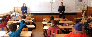 ELEVII DE LA O ȘCOALĂ DIN PITEȘTI, VIZITAȚI DE POLIȚISTE