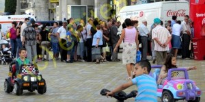 MAŞINUŢELE PENTRU COPII DIN PIAŢA „MILEA” VOR FI MUTATE