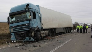 S-A RĂSTURNAT CU TIRUL PE DEALUL NEGRU