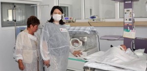 AMALIA NĂSTASE ȘI „SALVAȚI COPIII”, DONAȚIE PENTRU SPITALUL JUDEȚEAN