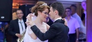ELENA ŞI COSMIN, NUNTĂ DE POVESTE LA ,,POFTIŢI DE VĂ IUBIŢI’’