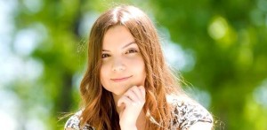 OLIMPICĂ LA MATEMATICĂ, SUPER TALENTATĂ LA MUZICĂ (VIDEO)
