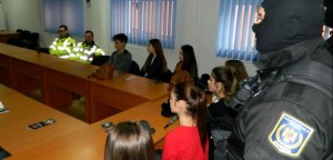 ELEVI ȘI PROFESORI DE LA „BRĂTIANU”, ÎN VIZITĂ LA POLIȚIA LOCALĂ