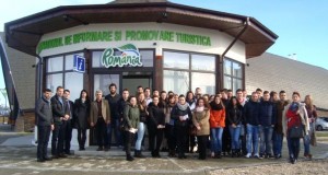 ZECI DE ELEVI LA CENTRUL DE INFORMARE TURISTICĂ