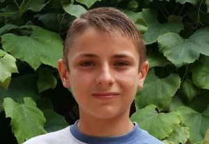 BĂIATUL DISPĂRUT ÎN STOENEŞTI A FOST GĂSIT!